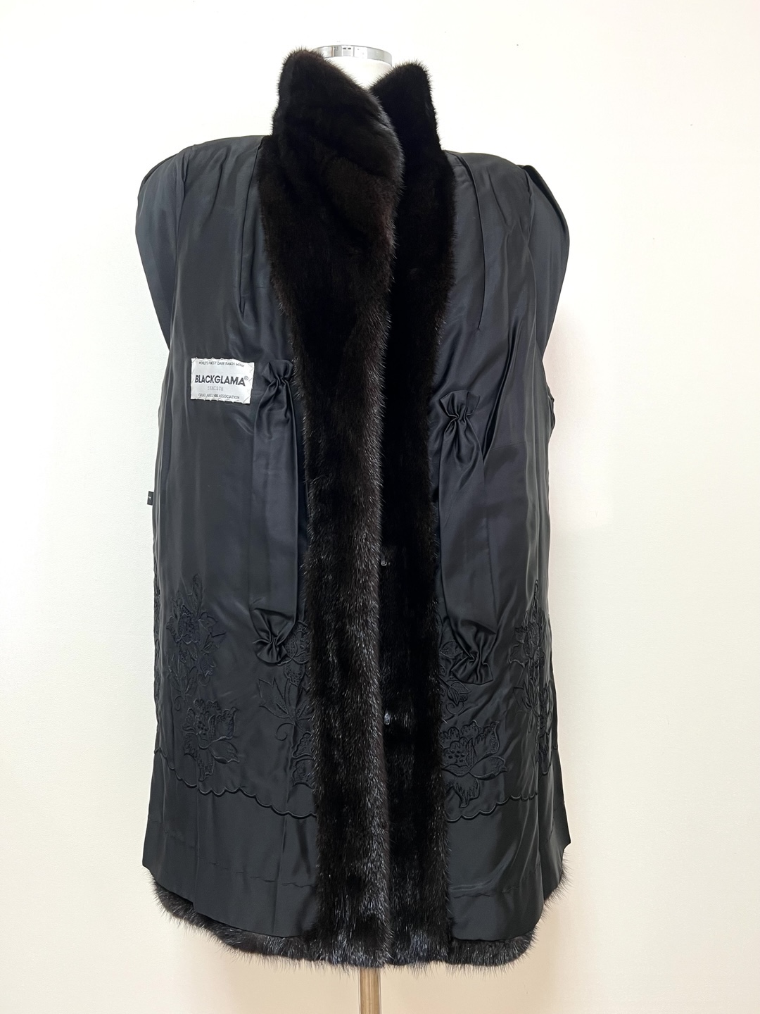 미사용전시품 블랙그라마 다크브라운 풀스킨 하프 밍크코트 라지사이즈 중간길이 - 이미지 9