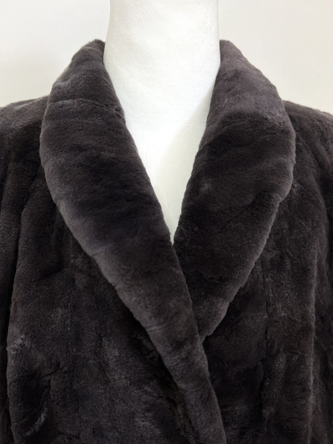 BIEN FORET 차콜 오버핏점퍼형 디자인밍크코트 - 이미지 2