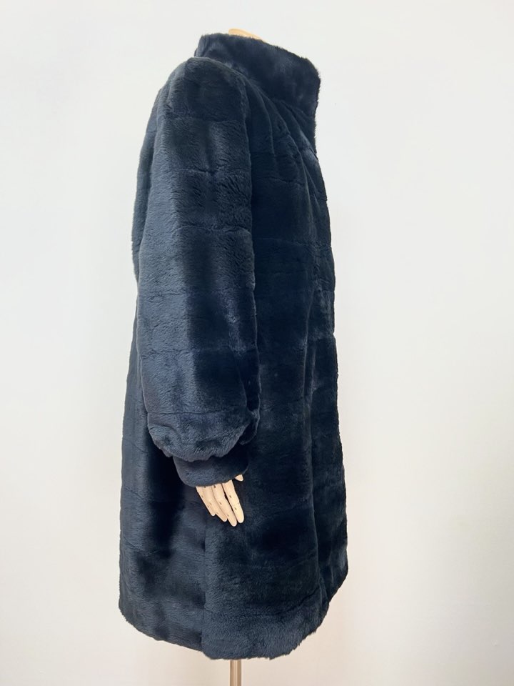 Peltex 오버핏 블루블랙 하이넥 풀스킨 호리젠탈 플럭밍크코트 프리사이즈 - 이미지 4