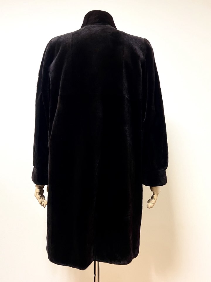 SAGA 사가슈퍼컬리티 THE WORDROBE 초코브라운 하이넥 풀스킨 쉬어드롱밍크코트 무릎길이 - 이미지 5