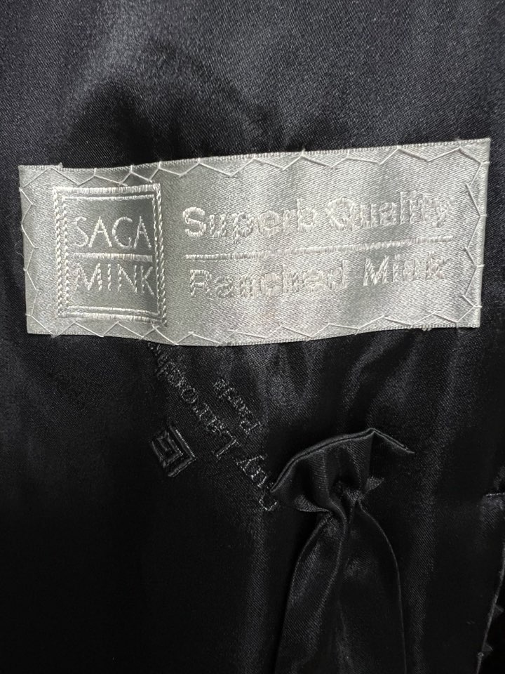 SAGA 사가슈퍼컬리티 THE WORDROBE 초코브라운 하이넥 풀스킨 쉬어드롱밍크코트 무릎길이 - 이미지 10