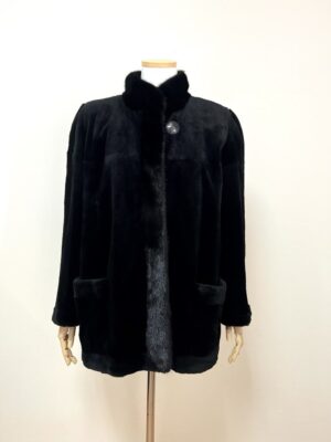 볼륨트리밍 블랙 풀스킨 쉬어드 하프 밍크코트 66~77사이즈