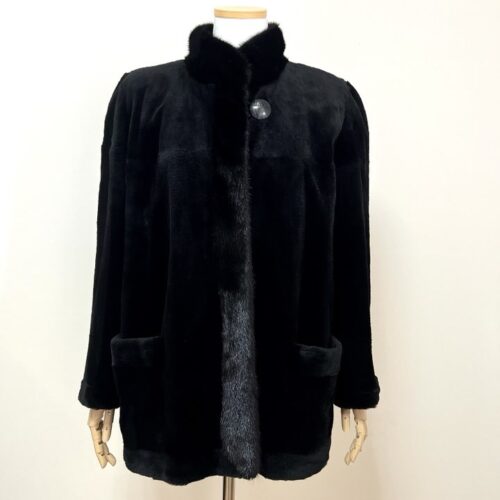 볼륨트리밍 블랙 풀스킨 쉬어드 하프 밍크코트 66~77사이즈